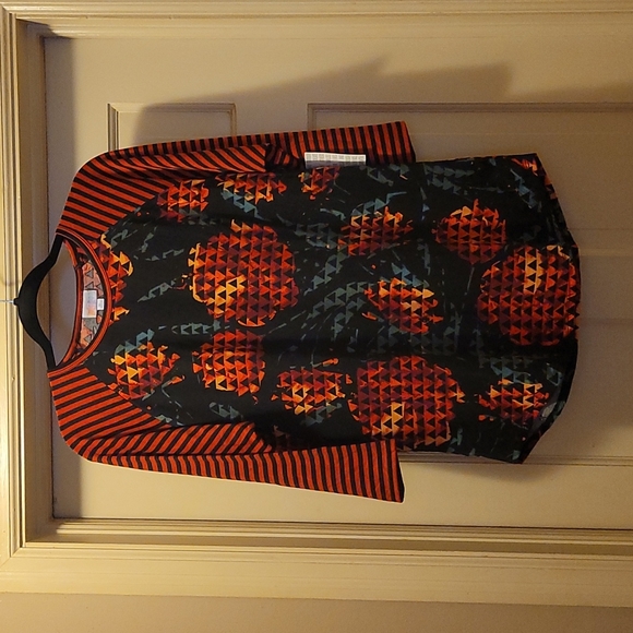 LuLaRoe Tops - NWT 3/4 sleeve top